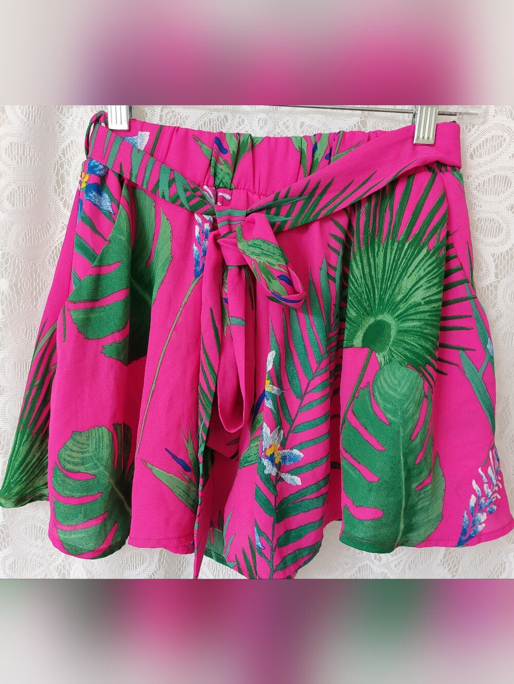 Caramela- Shorts. Sz. Small - Picture 1 of 7